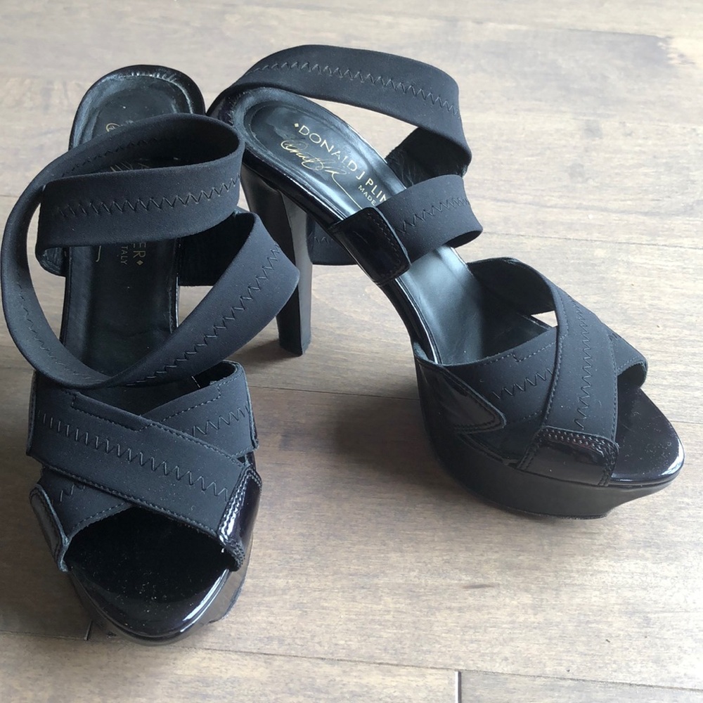 Sexy Black Strapy Platforms